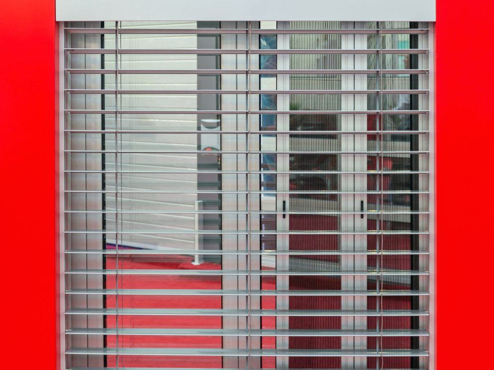 puertas cierres steeñsafe tubular